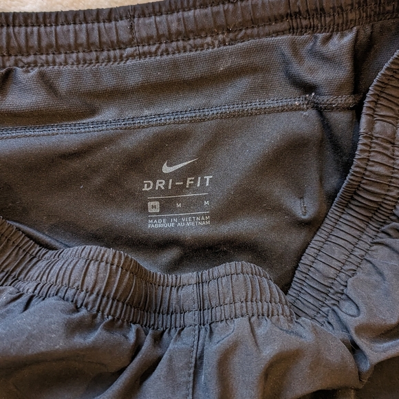 Lined Nike Running Shorts - Picture 3 of 3